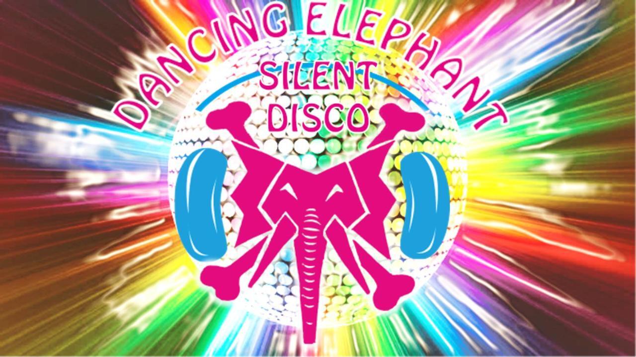 Dancing Elephant Beach Club Baan Tai Buitenkant foto
